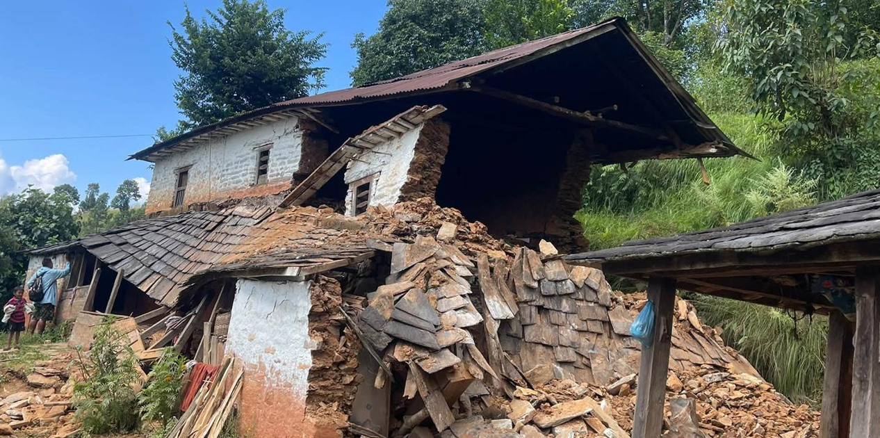 पर्वतमा बाढीपहिरोबाट तीन सय परिवार विस्थापित