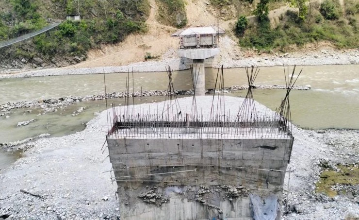 दुई जिल्ला जोड्ने सुनकोशी पुल छ वर्षदेखि अलपत्र