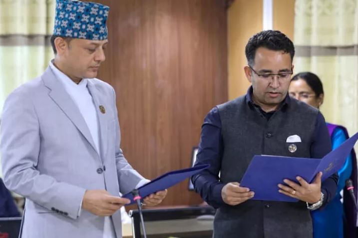 जलवायु परिवर्तन र भोटेकोशी–त्रिशूली विपद् अध्ययन समितिका सभापति पराजुलीले लिए शपथ