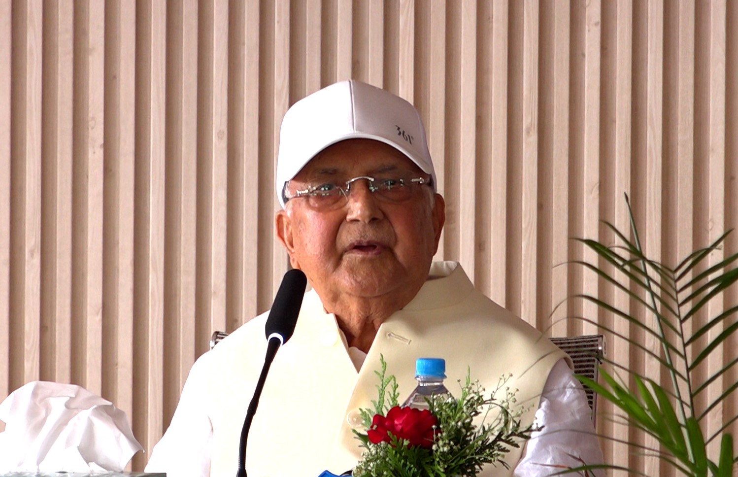 पुँजीवादी पक्षले पनि एमालेको आर्थिक नीतिबारे आलोचना गर्न सक्दैन : अध्यक्ष ओली