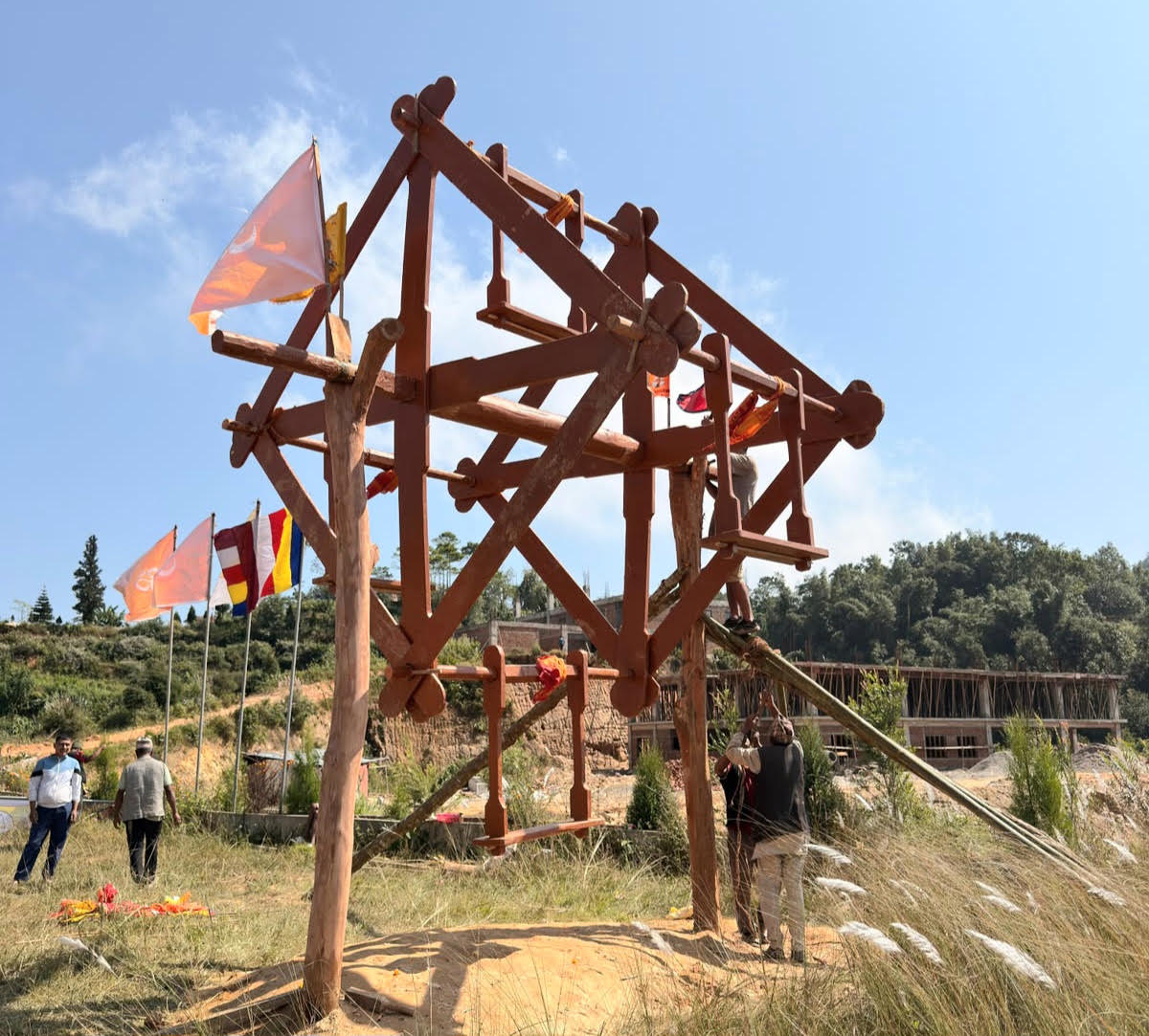 दशैं–तिहारको पुरानो रौनक हराउँदै, पिङ संस्कृतिसमेत संकटमा